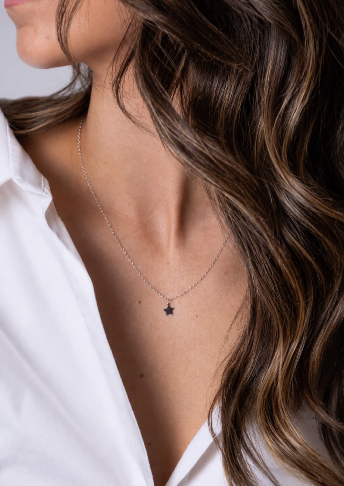 Cadena de plata con estrella