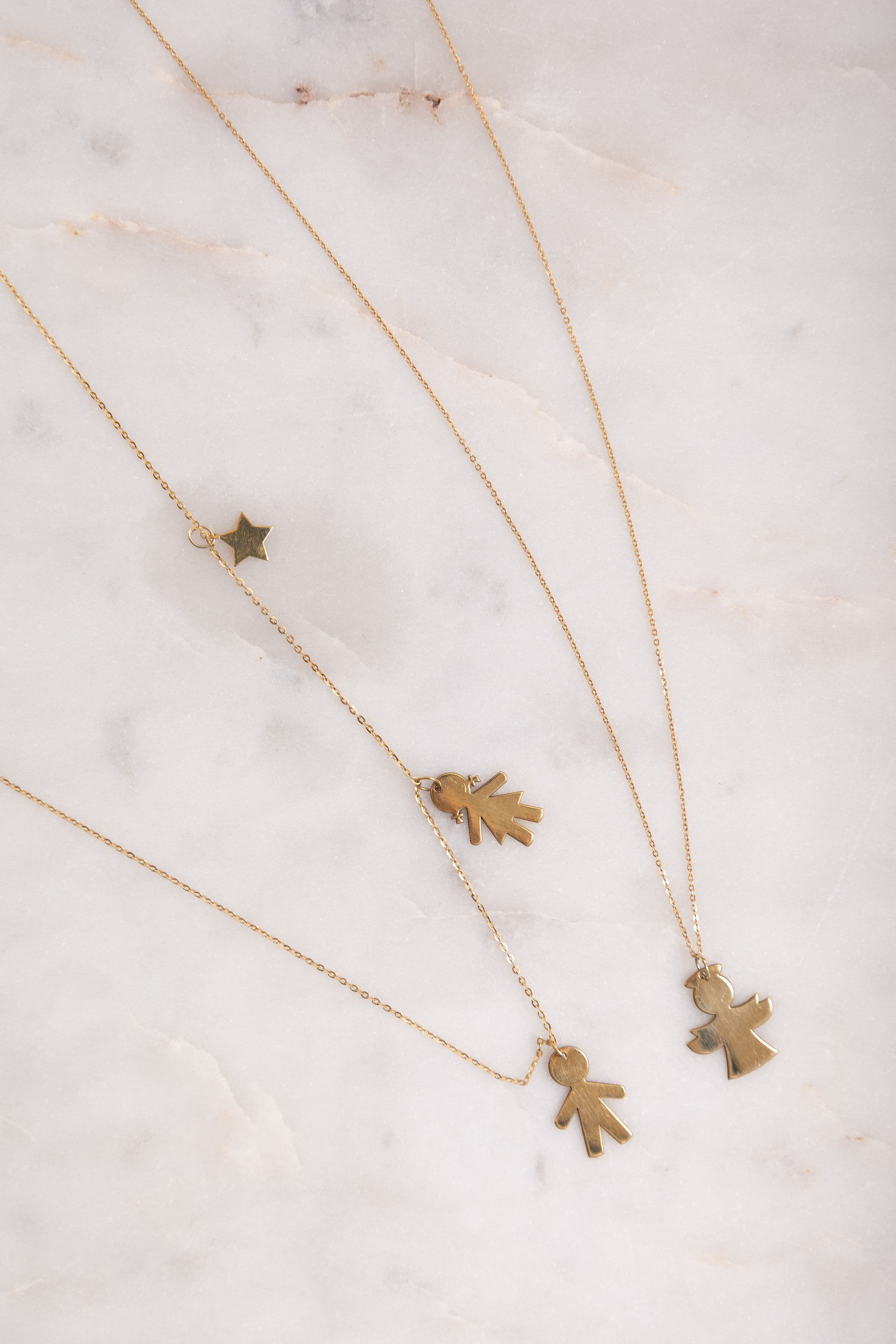 Vista general de piezas en oro